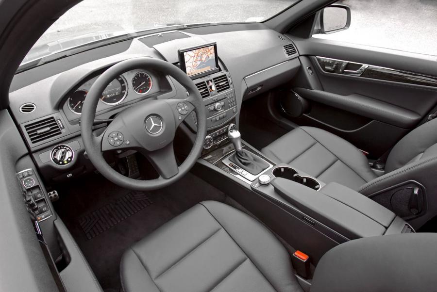  Mercedes-Benz C-Class 2007 года  (US) (фото 29 из 63)